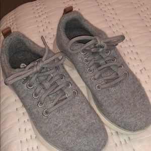 Worn once Dr Scholls light grey tennis shoes!